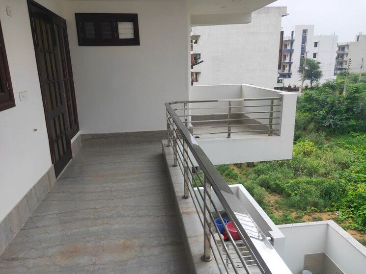 Balcony, sushant-lok-2 3 Bedroom 300 Sq.Yd. Builder Floor In Sector 57 Gurgaon 9691971