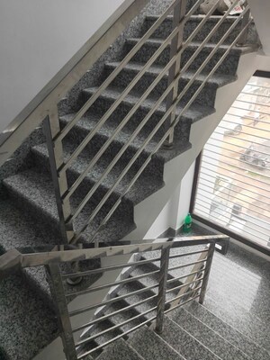 Staircase in 3 BHK Builder Floor at Sushant Lok 2, Sector 57 – for Rent