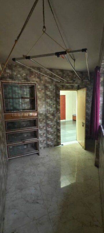 Room in 1.5 BHK Apartment at MIG Colony Gokhalenagar, Gokhalenagar – for Rent