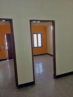 Room in 2 BHK Apartment at Thiruvanmiyur – for Rent