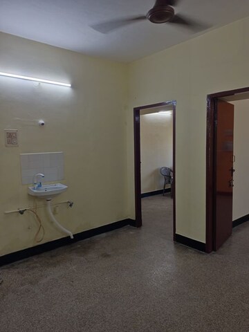  2 BHK Apartment at Thiruvanmiyur – for Rent