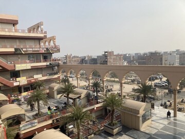  Shop – Exterior View View at Saviour Lord Krishna Mart, Sector 19 Yamuna Expressway - for Sale