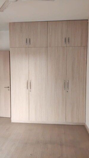 Furnished Amenities in 3.5 BHK Independent House at Sector 26 – for Sale