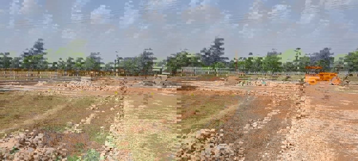 Plot For Sale in Kharmanghat