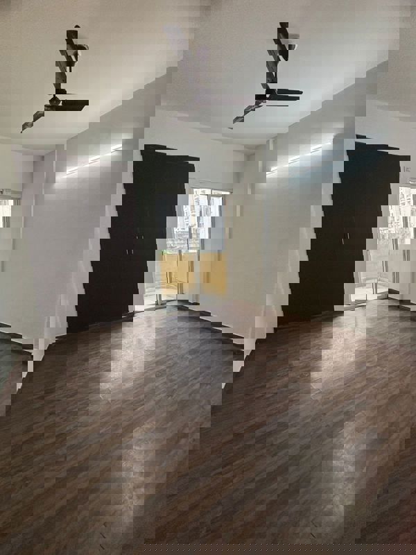 2 BHK Apartment For Sale in Paras Seasons