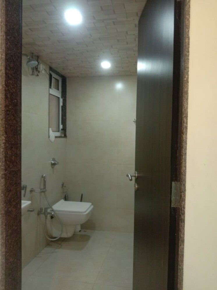 Bathroom, bhakti-park-anand-nagar 2 Bedroom 800 Sq.Ft. Apartment In Anand Nagar Thane 9693091