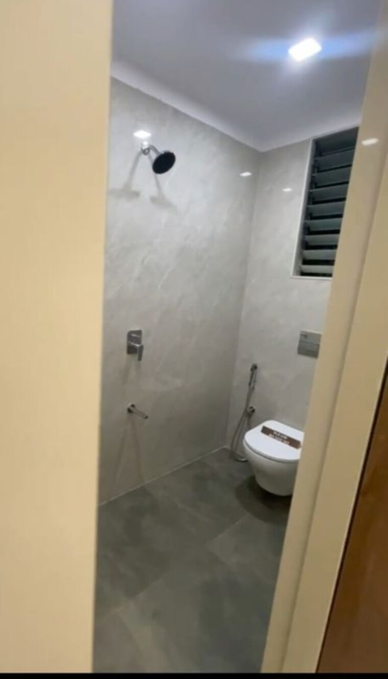Bathroom, kandivali west 1 Bedroom 373 Sq.Ft. Apartment In Kandivali West Mumbai 9693061
