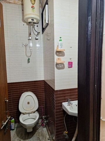 Bathroom in 1 BHK Builder Floor at Rohini Sector 8 – for Sale