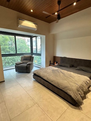 Bedroom in 4 BHK Villa at Science City – for Sale