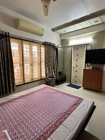 Bedroom in 4 BHK Villa at Science City – for Sale