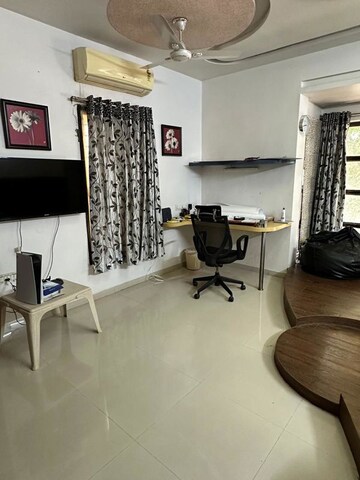 Room in 4 BHK Villa at Science City – for Sale