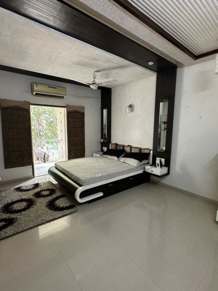 Bedroom, science city 4 Bedroom 275 Sq.Yd. Villa In Science City Ahmedabad 9693747