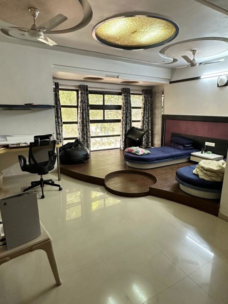 Room, science city 4 Bedroom 275 Sq.Yd. Villa In Science City Ahmedabad 9693747