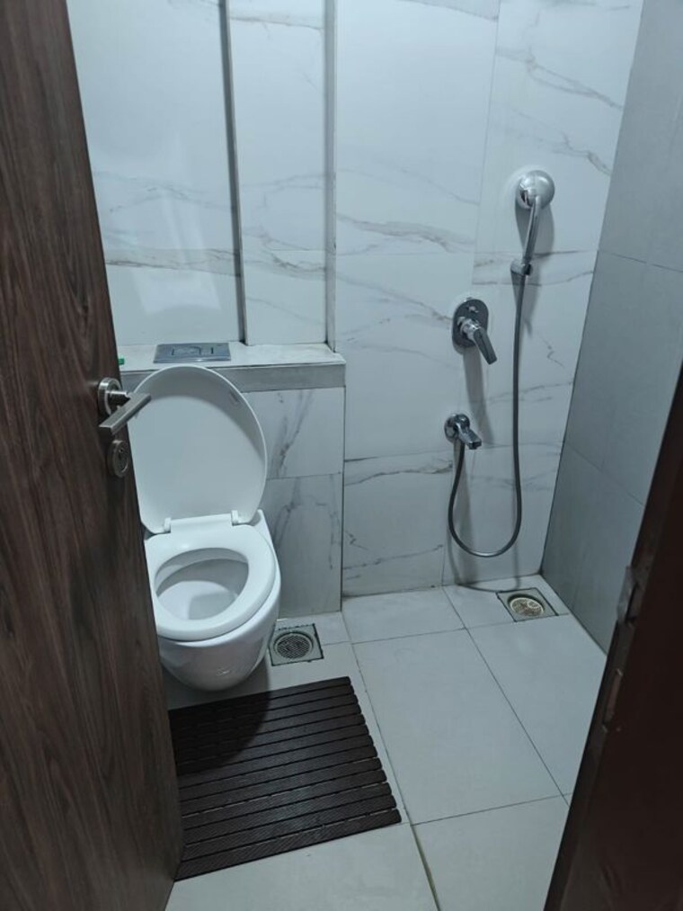 Bathroom, the-wadhwa-atmosphere 2 Bedroom 663 Sq.Ft. Apartment In Mulund West Mumbai 9694437