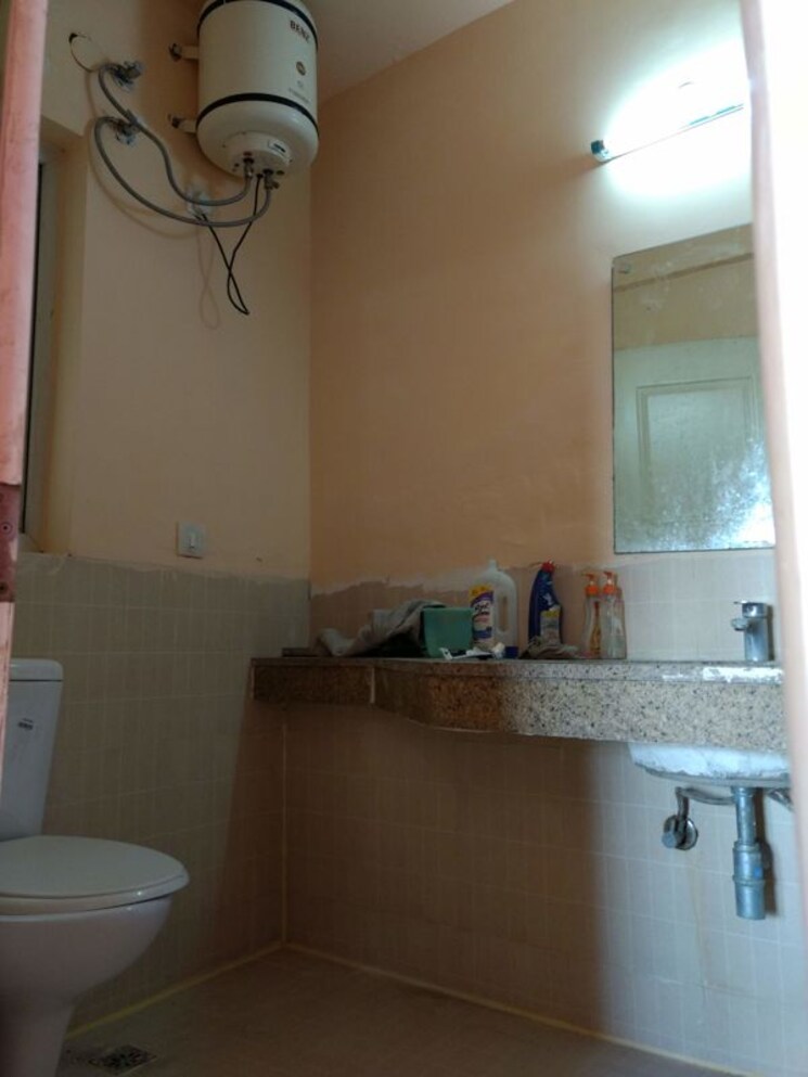 Attached Bathroom, umang-monsoon-breeze-phase-i 4 Bedroom 2220 Sq.Ft. Apartment In Sector 78 Gurgaon 9694444