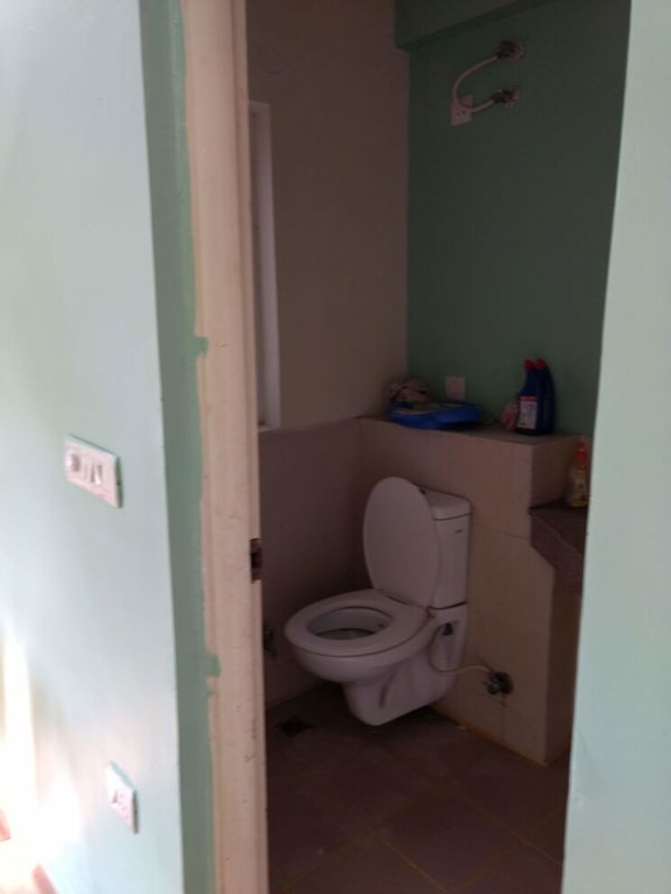 Bathroom, umang-monsoon-breeze-phase-i 4 Bedroom 2220 Sq.Ft. Apartment In Sector 78 Gurgaon 9694444