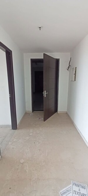 Room in 3 BHK Apartment at Umang Winter Hills, Sector 77 – for Sale
