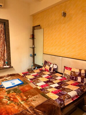 Bedroom in 2 BHK Apartment at Dadar West – for Rent