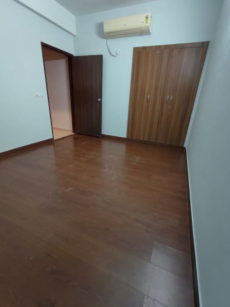 Room, umang-winter-hills 2.5 Bedroom 1616 Sq.Ft. Apartment In Sector 77 Gurgaon 9694725