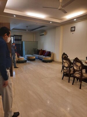 Parking in 2 BHK Independent House at Sector 10a – for Rent