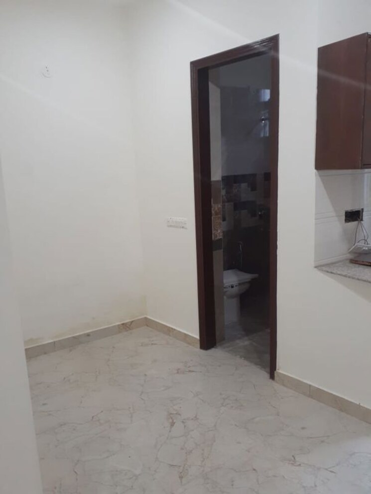 Room, sector 10a 2 Bedroom 1523 Sq.Ft. Independent House In Sector 10a Gurgaon 9694923