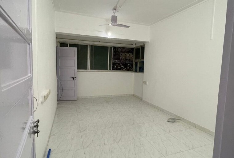 Living Room, bandra west 1 Bedroom 500 Sq.Ft. Apartment In Bandra West Mumbai 9694833