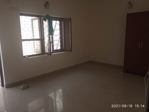 Room in 2 BHK Independent House at Sector 10a – for Rent