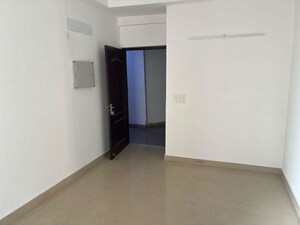 Room in 3 BHK Apartment at Amrapali Princely Estate, Sector 76 – for Sale