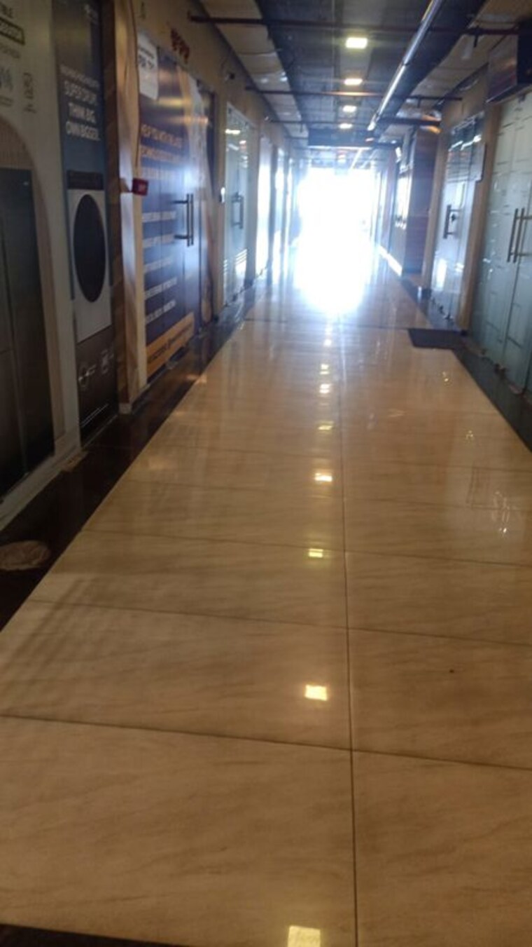 Room, motia-citi-royal-business-park Commercial Office Space 1360 Sq.Ft. In Ambala Highway Zirakpur 9695431