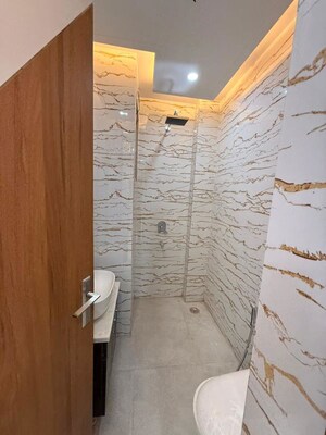 Bathroom in 3 BHK Builder Floor at Rps Palms, Sector 88 – for Sale
