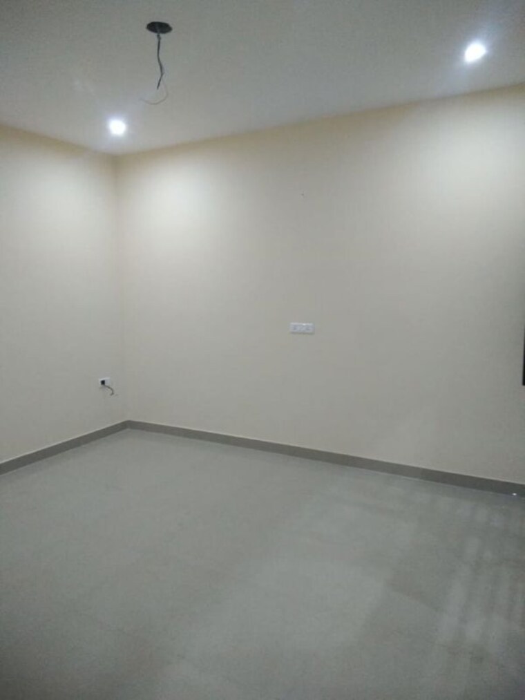 Room, sector 10a 2 Bedroom 1727 Sq.Ft. Independent House In Sector 10a Gurgaon 9695762