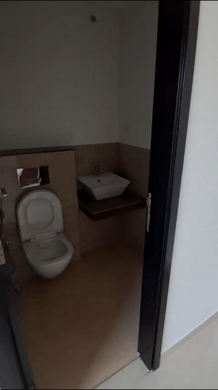 Bathroom, piramal-revanta-tower-3-and-4 3 Bedroom 1030 Sq.Ft. Apartment In Mulund West Mumbai 9695798