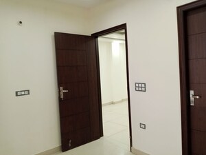 Room in 3 BHK Builder Floor at Puri Kohinoor, Sector 89 – for Sale