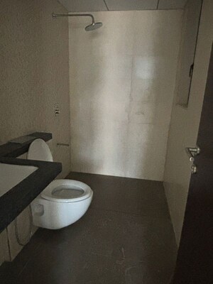 Bathroom in 3 BHK Apartment at Kalpataru Elitus, Mulund West – for Sale