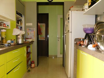 Team Area in 3 BHK Apartment at Sheth Montana, Mulund West – for Sale