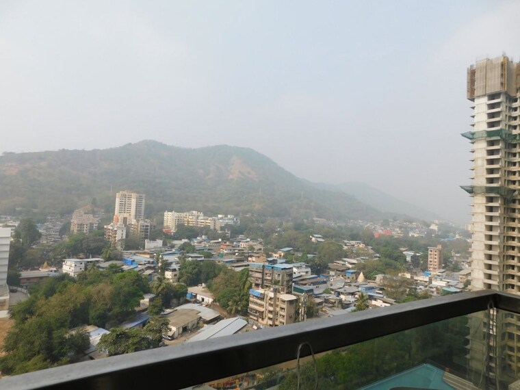 Swimming Pool, sheth-montana 3 Bedroom 977 Sq.Ft. Apartment In Mulund West Mumbai 9695865