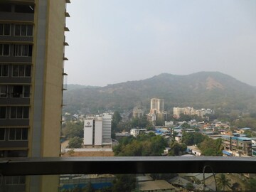 Swimming Pool in 3 BHK Apartment at Sheth Montana, Mulund West – for Sale