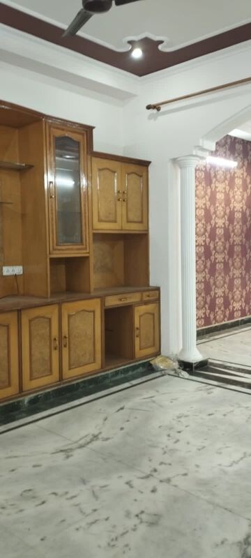 Room in 2 BHK Independent House at Sector 10a – for Rent