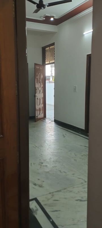 Room in 2 BHK Independent House at Sector 10a – for Rent