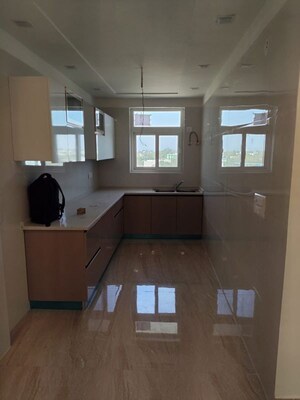 Kitchen in 3 BHK Builder Floor at BPTP Parkland Pride, Sector 77 – for Sale