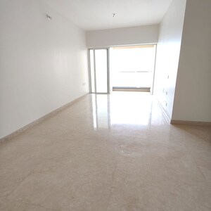 Room in 3 BHK Apartment at Sheth Montana, Mulund West – for Sale