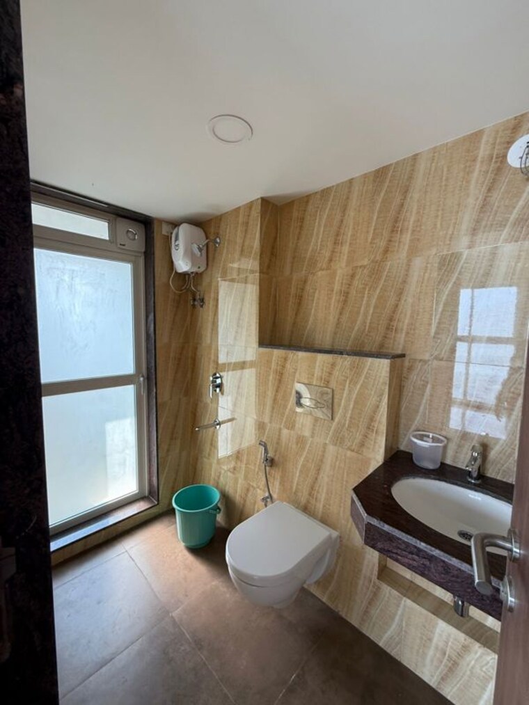 Bathroom, lodha-amara 1 Bedroom 446 Sq.Ft. Apartment In Kolshet Road Thane 9696069