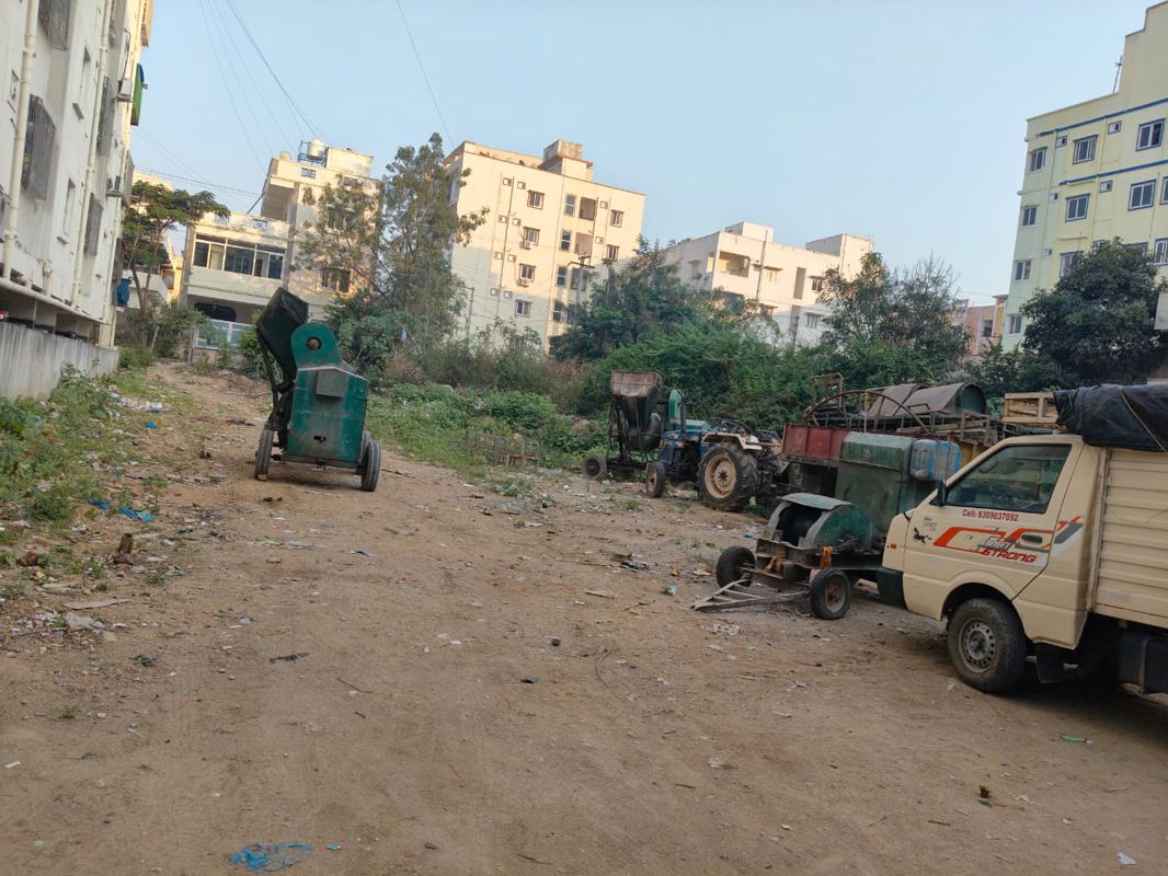 Plot For Sale in Mallampet