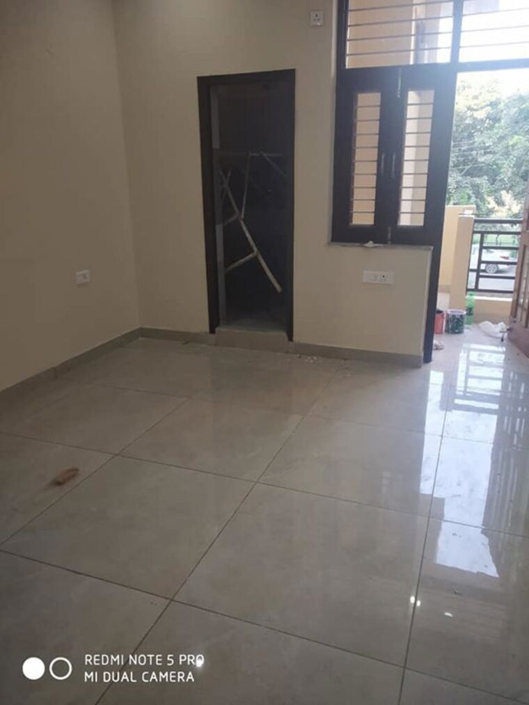Room, sector 10a 3 Bedroom 1856 Sq.Ft. Independent House In Sector 10a Gurgaon 9696187