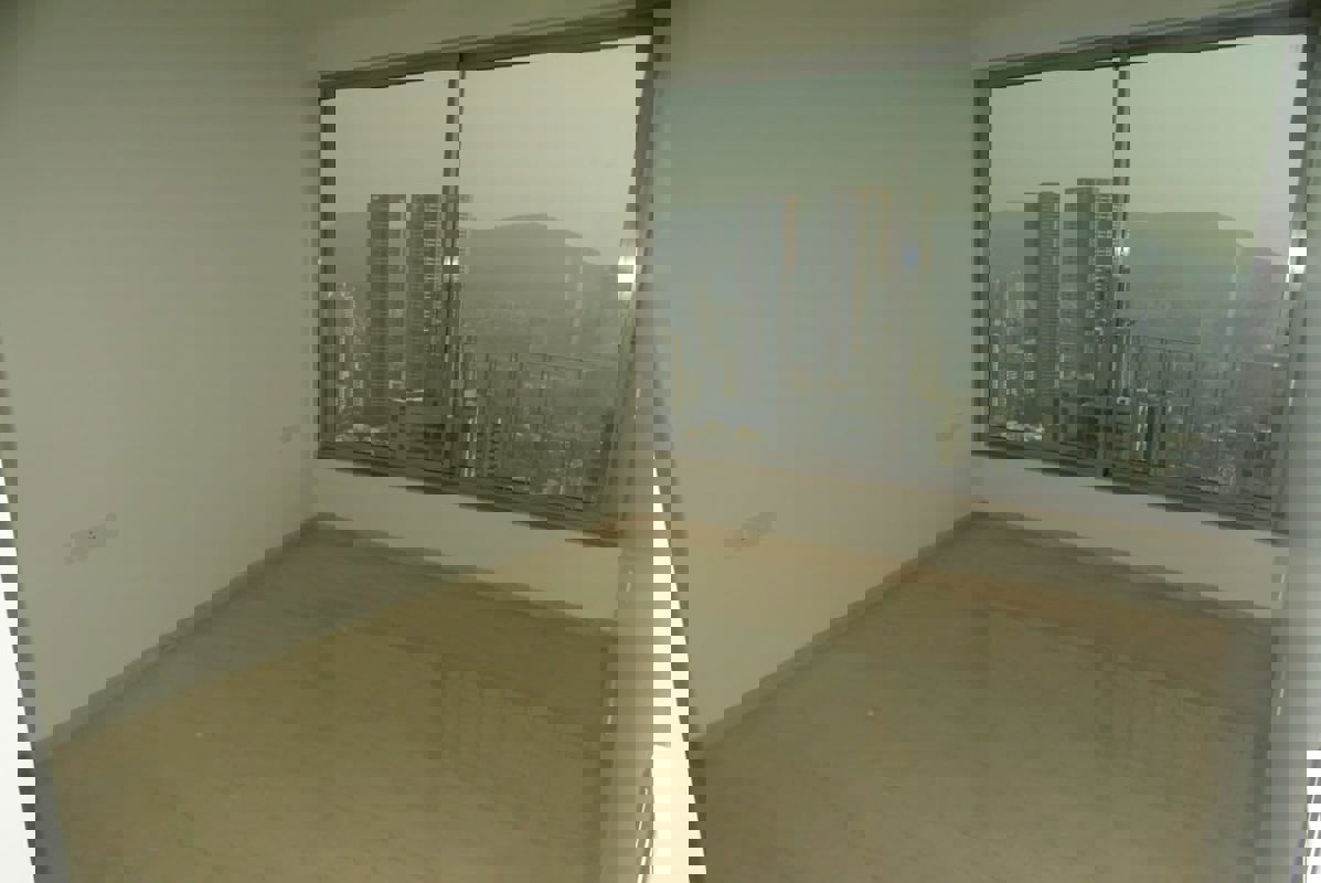 4 BHK + Servant Room Apartment For Sale in Oberoi Realty Esquire