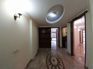 Bathroom in 3 BHK Apartment at Ambience Island, Sector 24 – for Rent