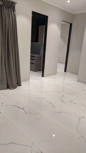 Room in 2 BHK Apartment at Pushpak Nagar – for Sale