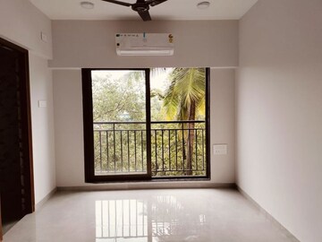 Room in 1 RK Apartment at Roha Vatika, Kurla East – for Rent