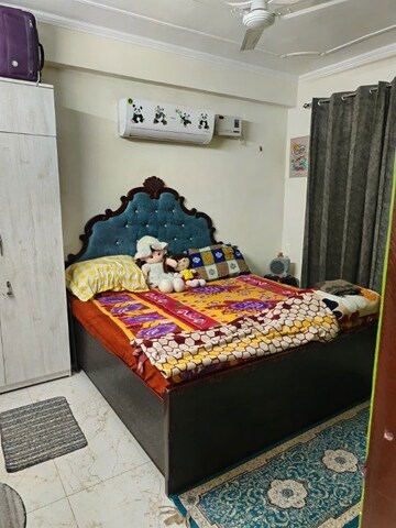 Bedroom in 3 BHK Apartment at Mansarovar – for Rent