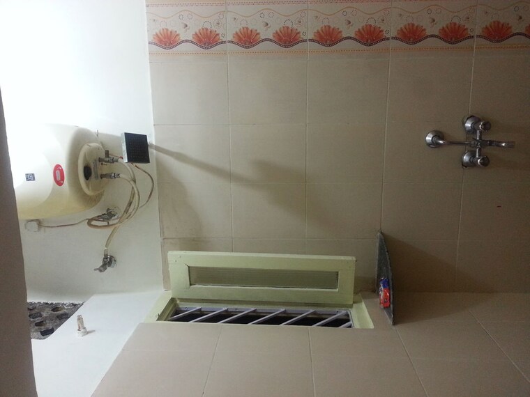 Bathroom, rt nagar 1 Bedroom 675 Sq.Ft. Independent House In Rt Nagar Bangalore 9697199